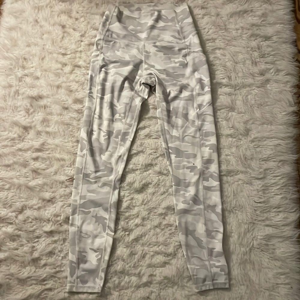 White camo leggings